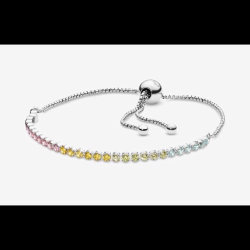 RESERVE DO NOT BUY IT!!!BNWT Pandora Bracelet